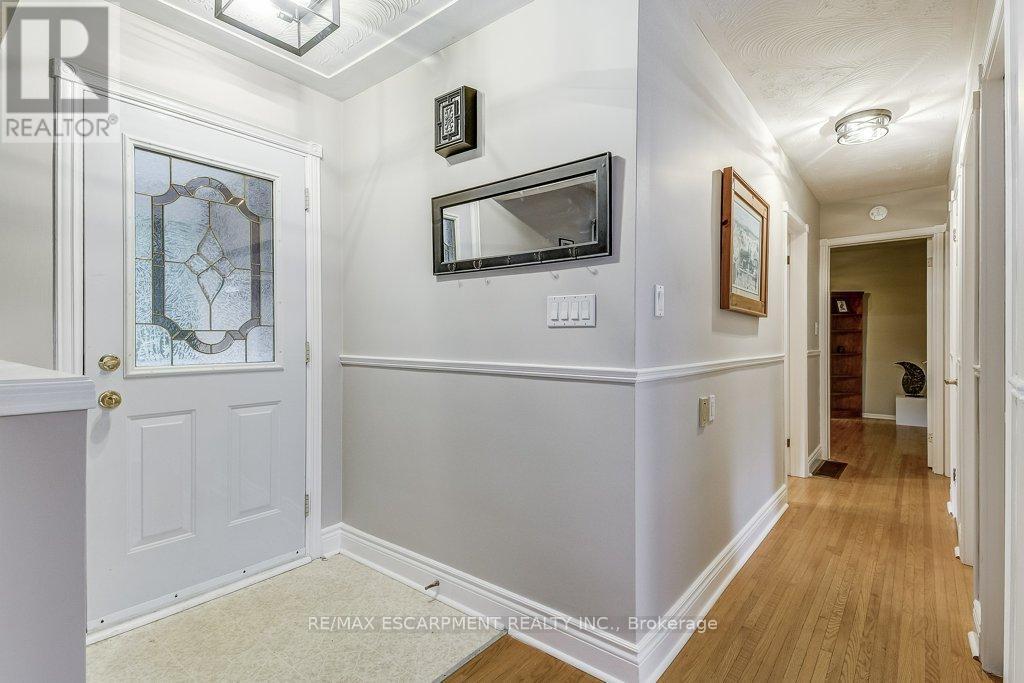 420 Concession 8 Road E, Hamilton, ON - Indoor Photo Showing Other Room