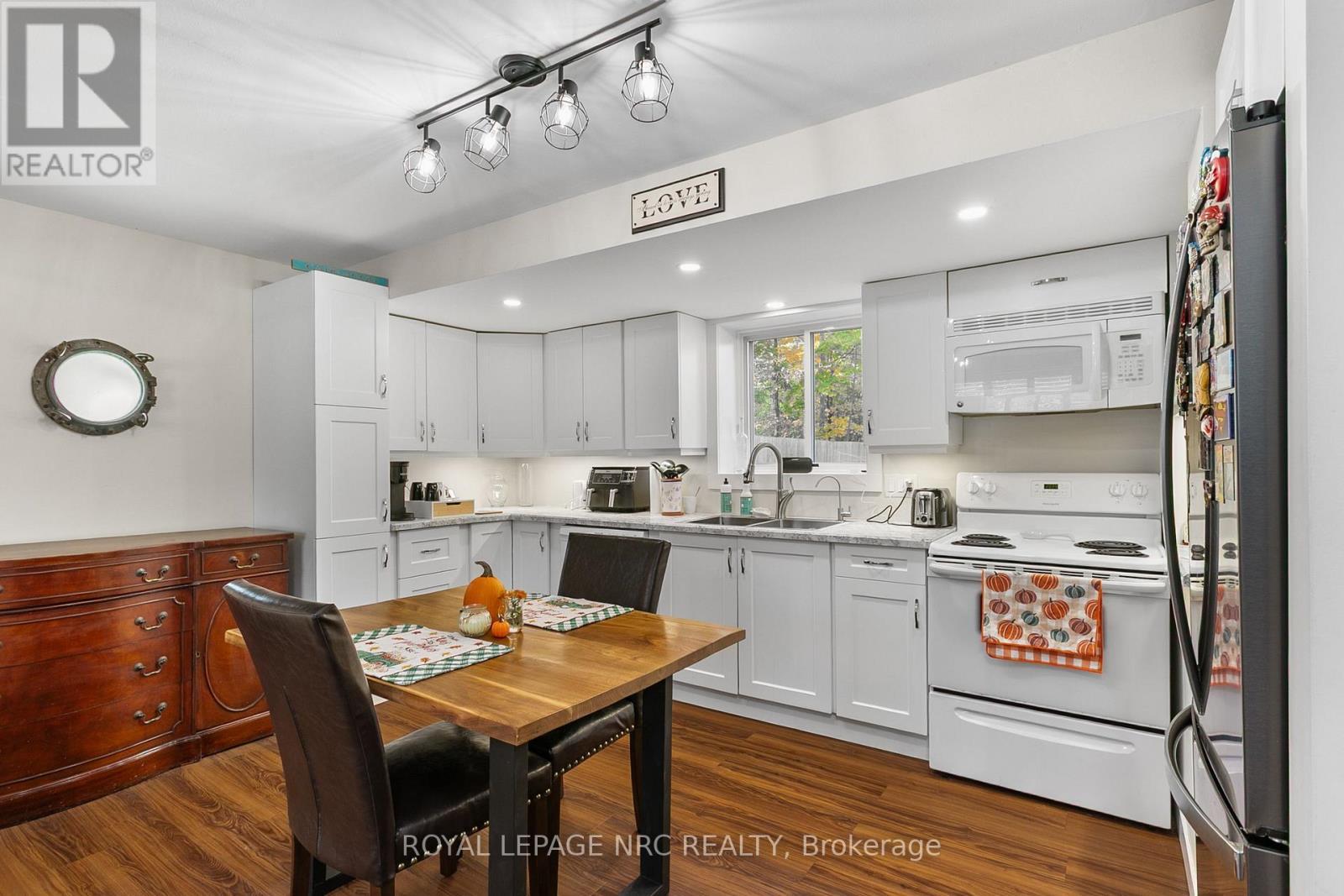 327 Maple Leaf Avenue N, Fort Erie (Ridgeway), ON - Indoor