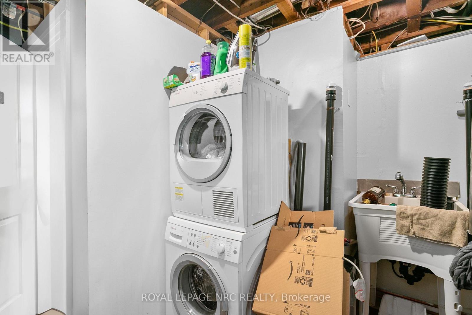 327 Maple Leaf Avenue N, Fort Erie (Ridgeway), ON - Indoor Photo Showing Laundry Room