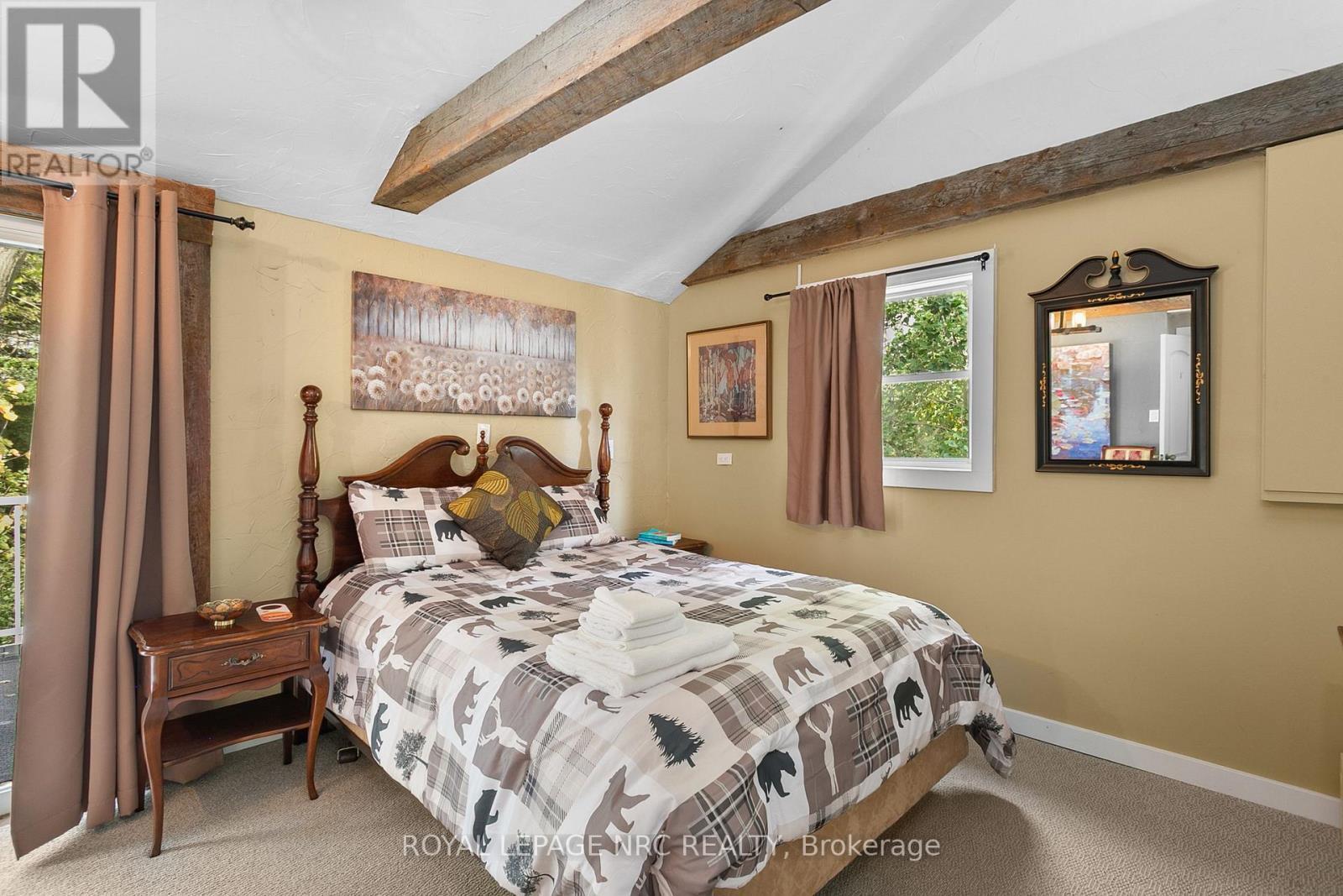 327 Maple Leaf Avenue N, Fort Erie (Ridgeway), ON - Indoor Photo Showing Bedroom