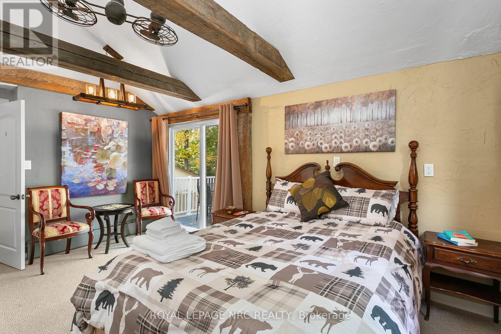 327 Maple Leaf Avenue N, Fort Erie (Ridgeway), ON - Indoor Photo Showing Bedroom