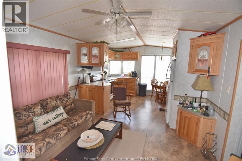 3 Maple Street, Leamington, ON - Indoor