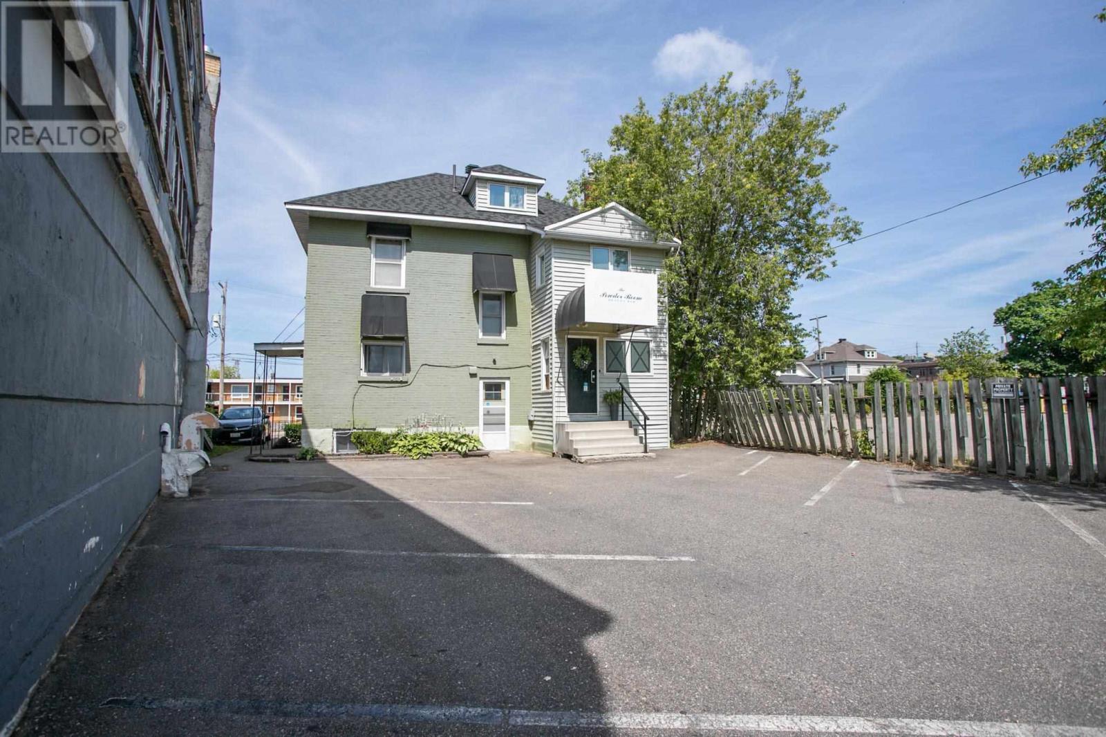 140 East St, Sault Ste. Marie, ON