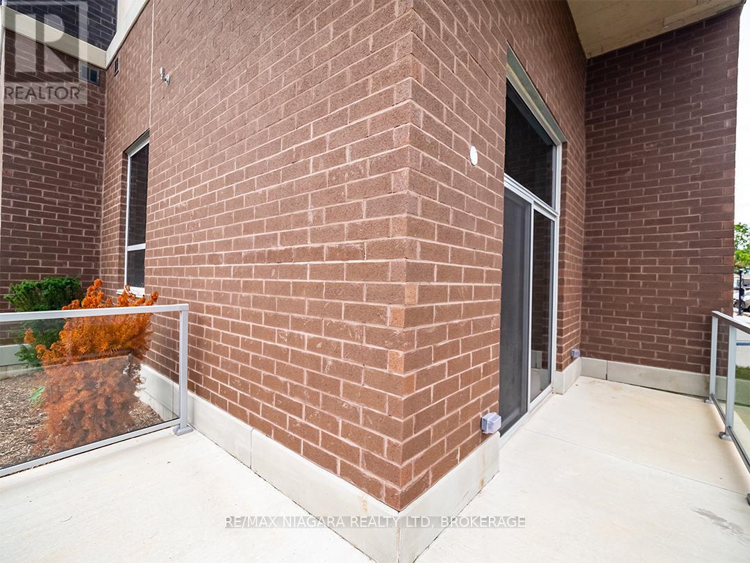 101 - 118 West Street, Port Colborne (Sugarloaf), ON - Outdoor With Exterior