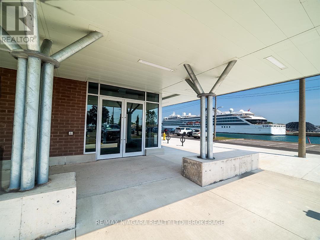 101 - 118 West Street, Port Colborne (Sugarloaf), ON - Outdoor With Exterior