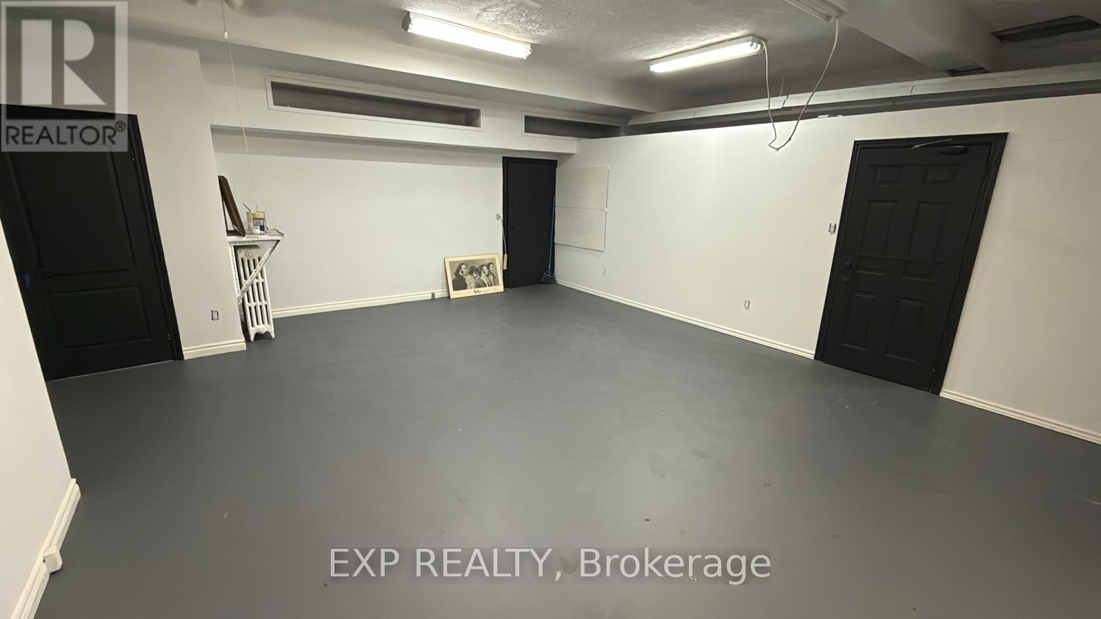 663 Main Street E, Hamilton, ON