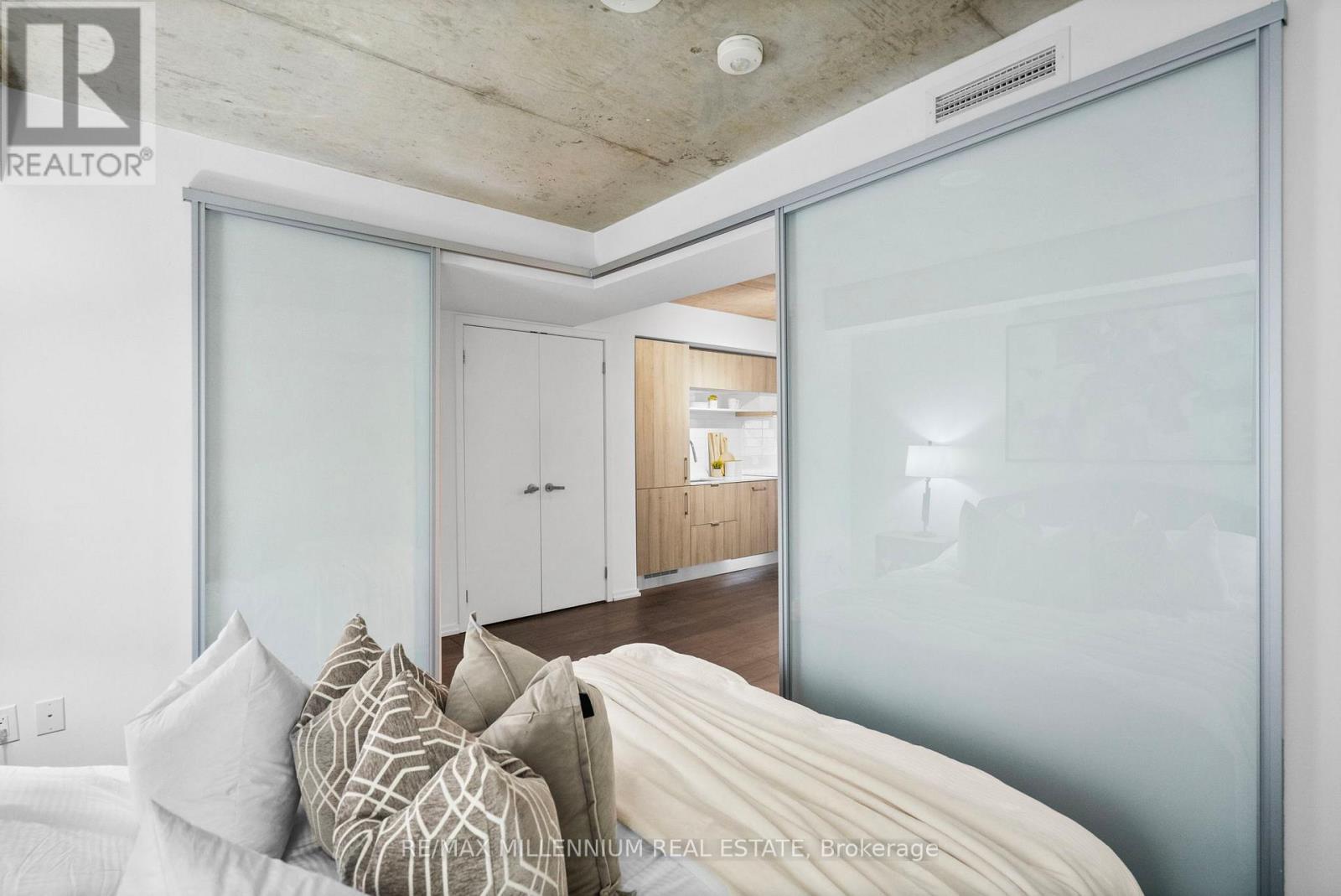 802 - 5 Soudan Avenue, Toronto, ON - Indoor Photo Showing Bedroom