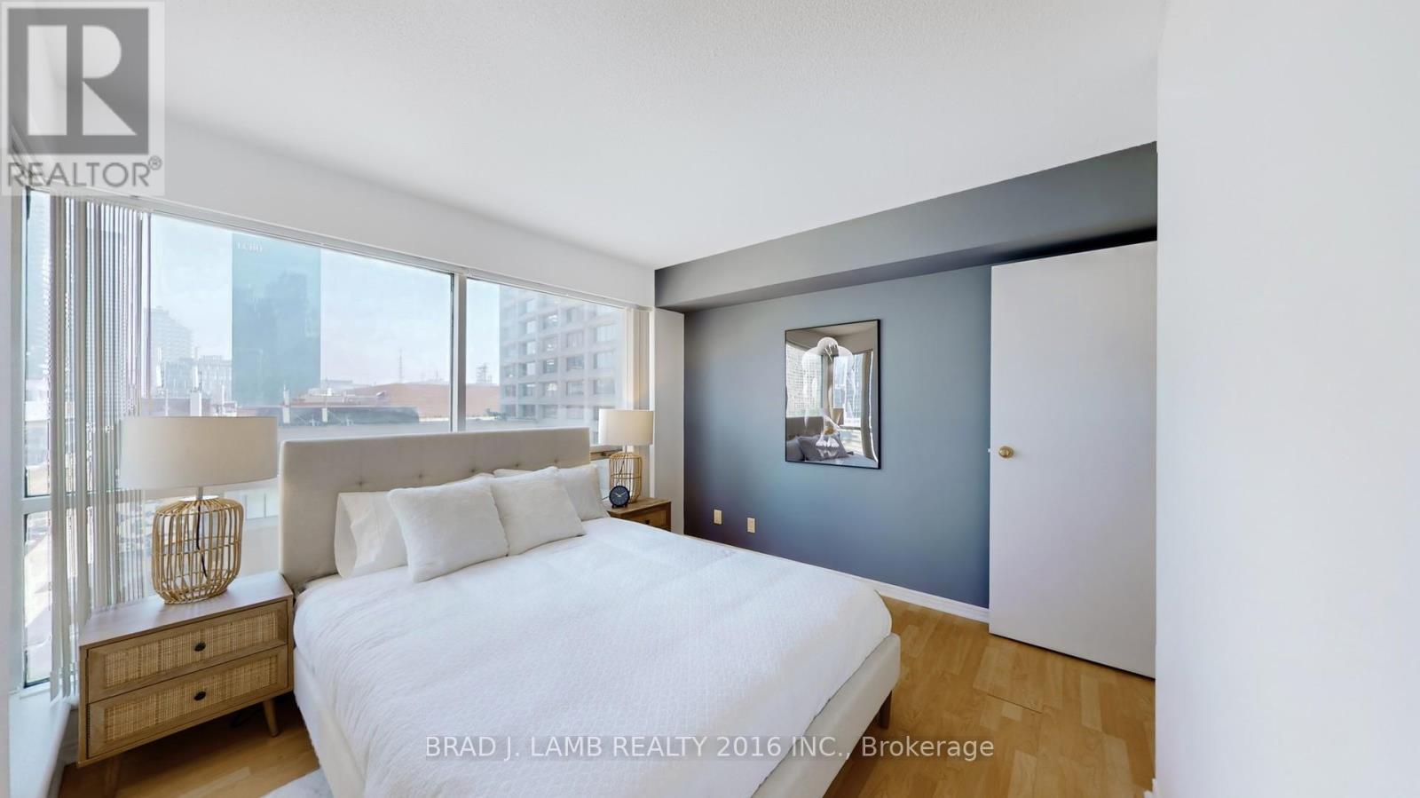 907 - 10 Yonge Street, Toronto, ON - Indoor Photo Showing Bedroom
