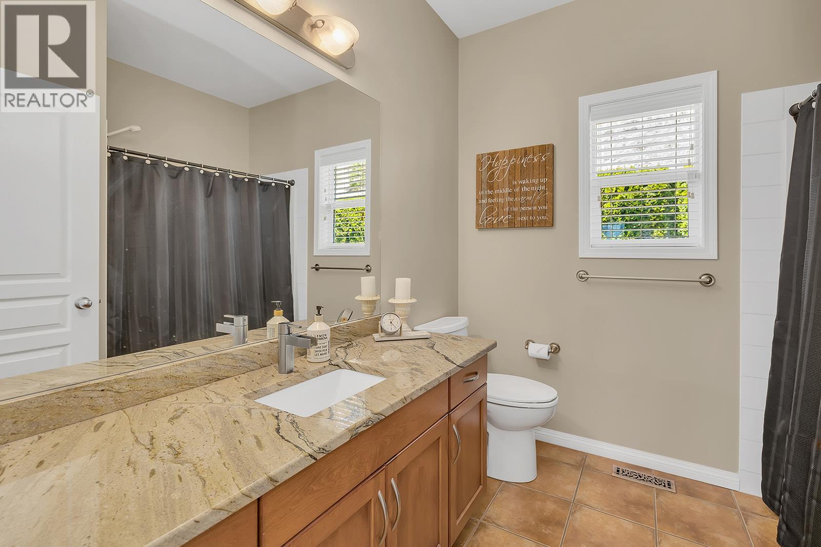 2040 Spyglass Way, West Kelowna, BC - Indoor Photo Showing Bathroom