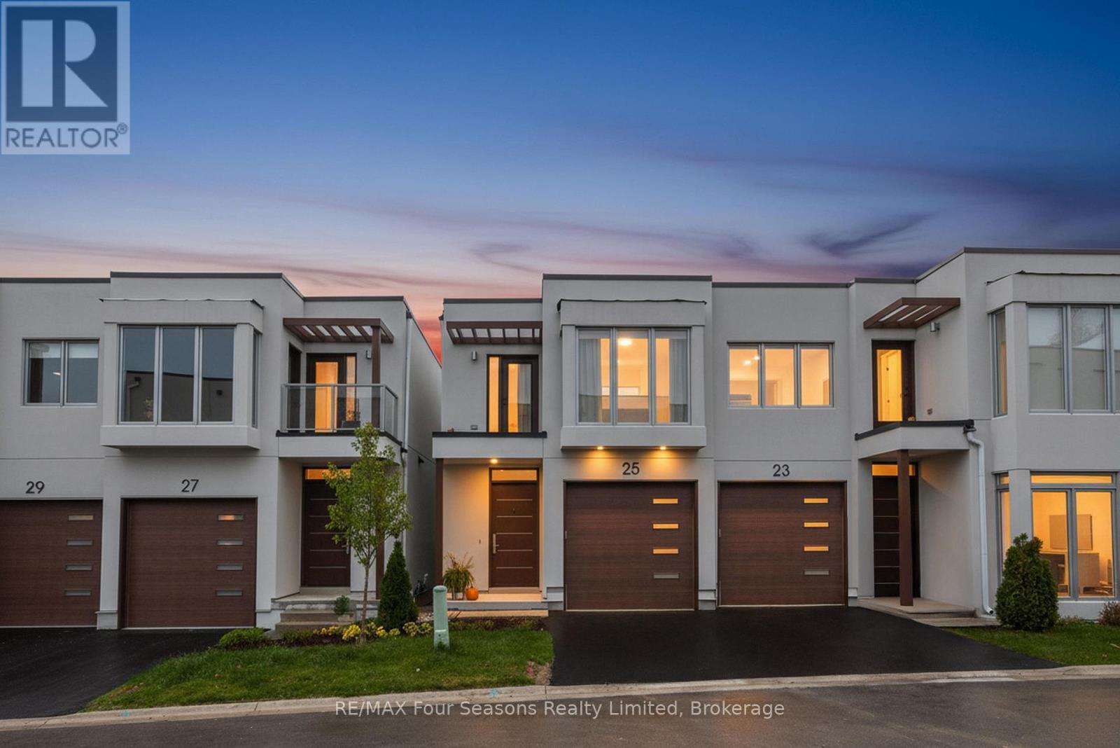 25 Waterview Lane, Blue Mountains, ON - Outdoor With Facade