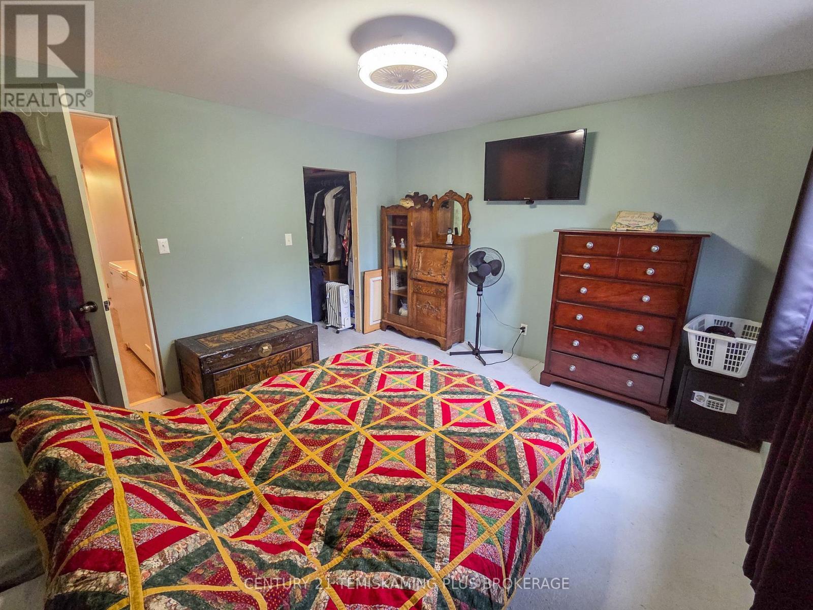 28 Fifth Street, Timiskaming (Tim - Outside - Rural), ON - Indoor Photo Showing Bedroom