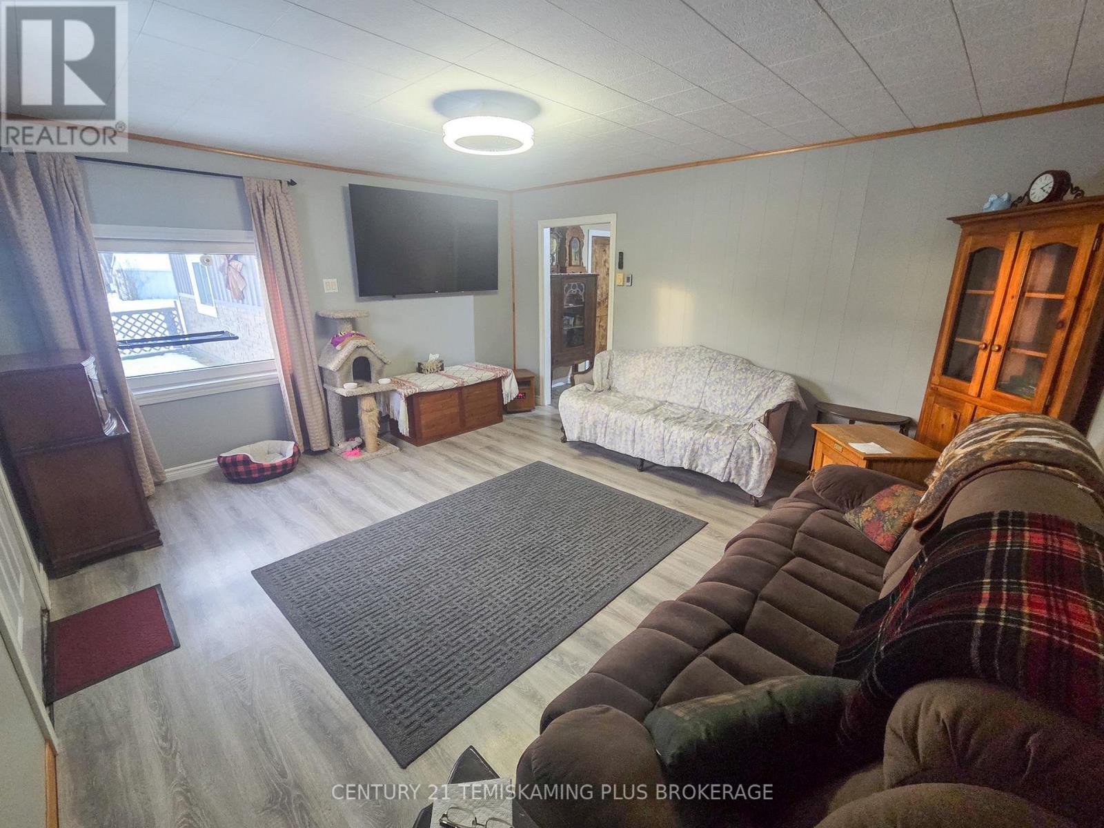 28 Fifth Street, Timiskaming (Tim - Outside - Rural), ON - Indoor