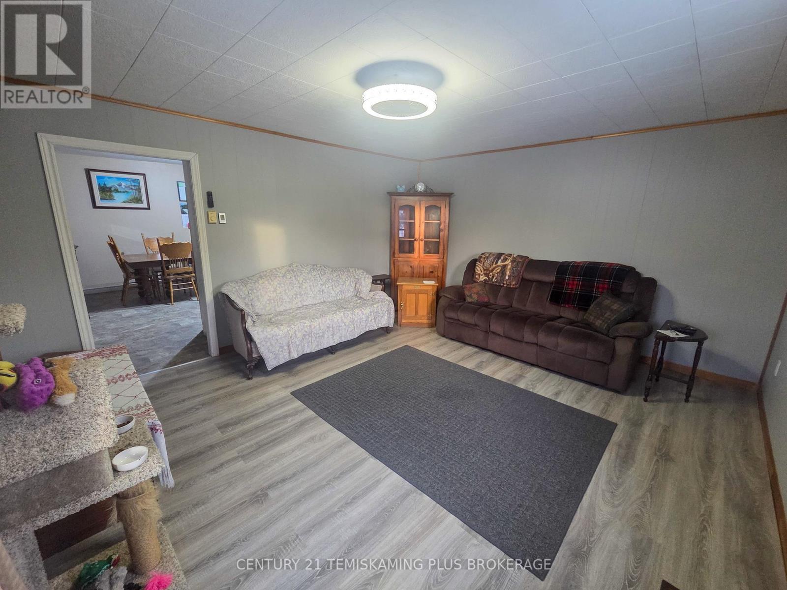 28 Fifth Street, Timiskaming (Tim - Outside - Rural), ON - Indoor Photo Showing Bedroom