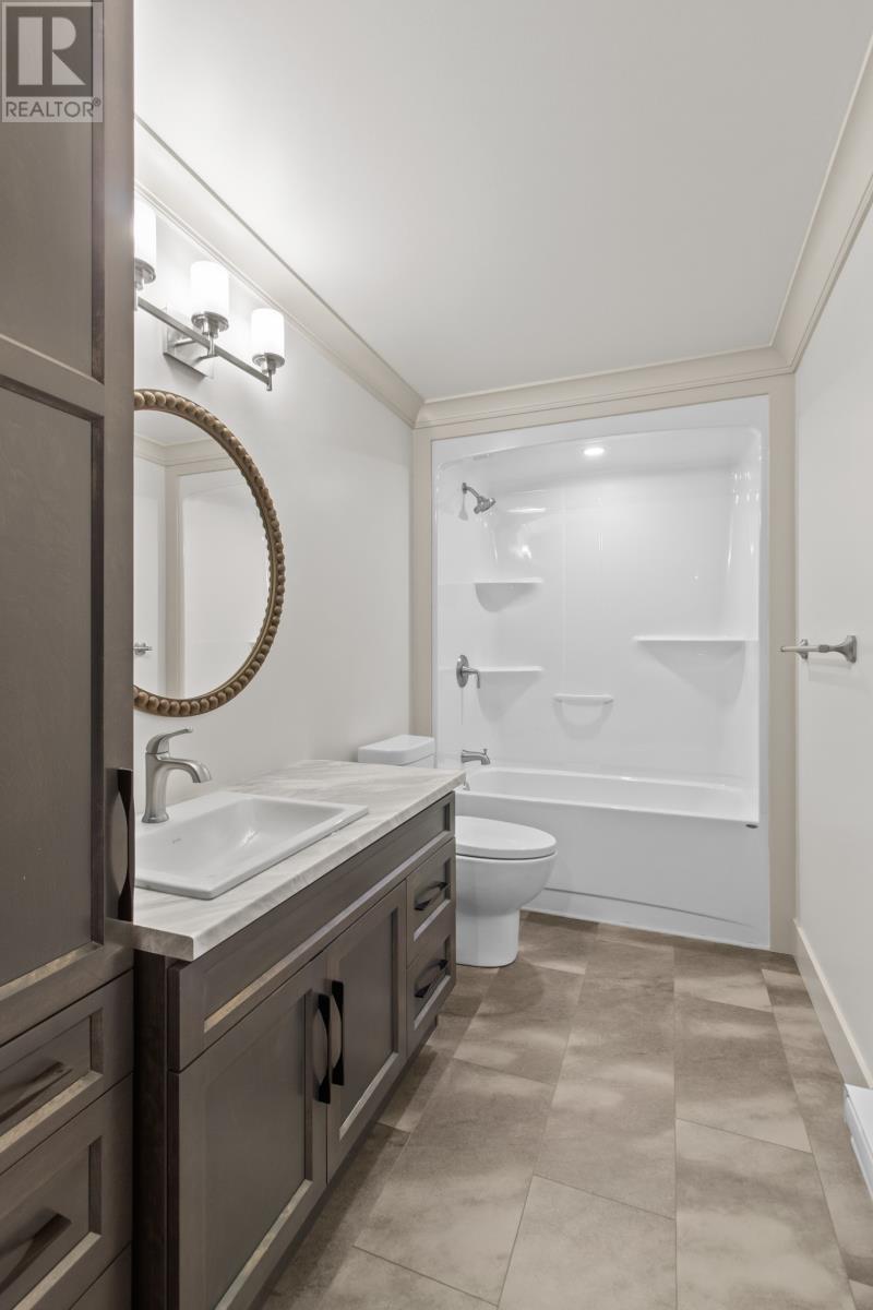 2 Claddagh Road, St. John'S, NL - Indoor Photo Showing Bathroom