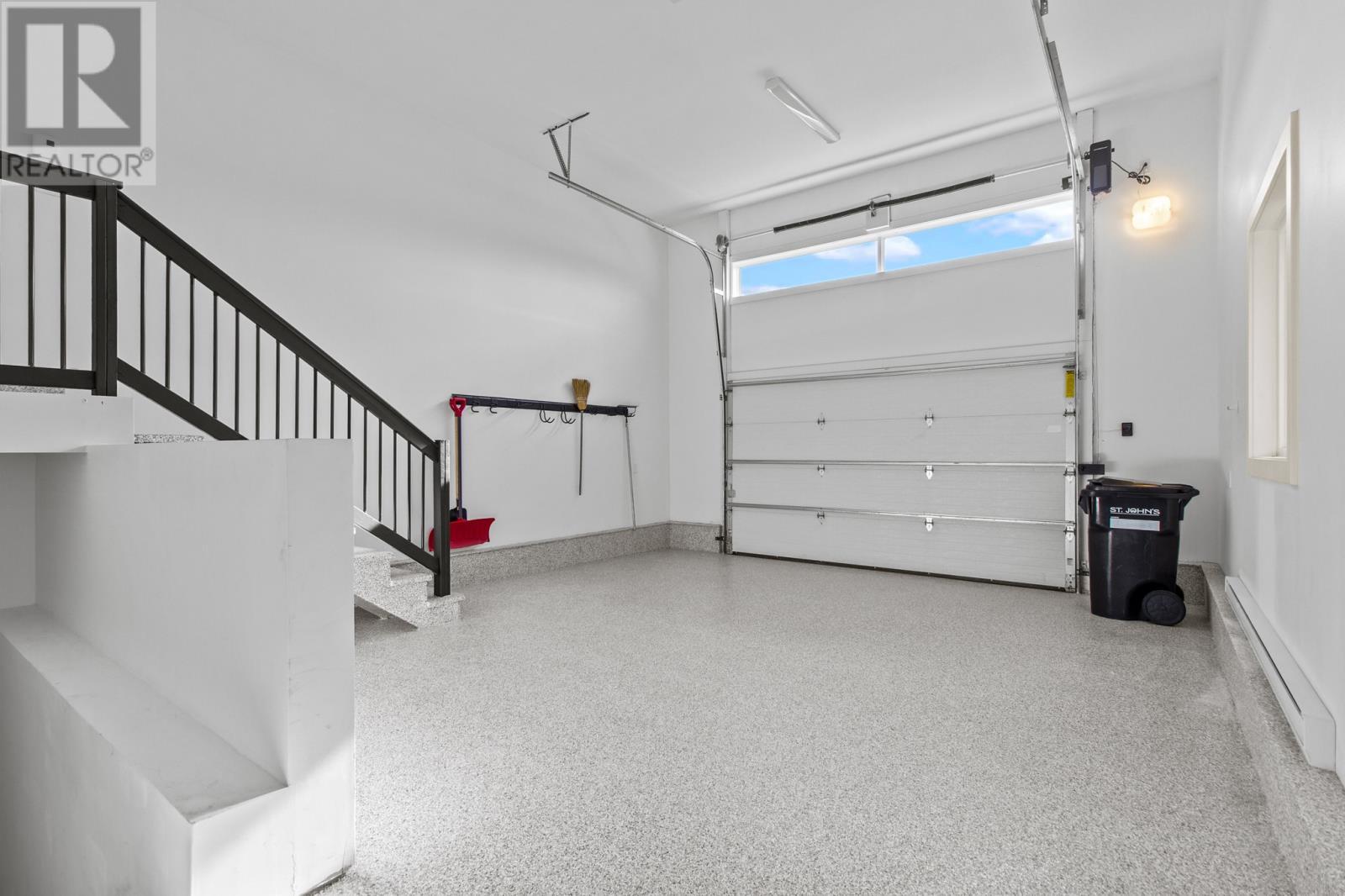 2 Claddagh Road, St. John'S, NL - Indoor Photo Showing Garage
