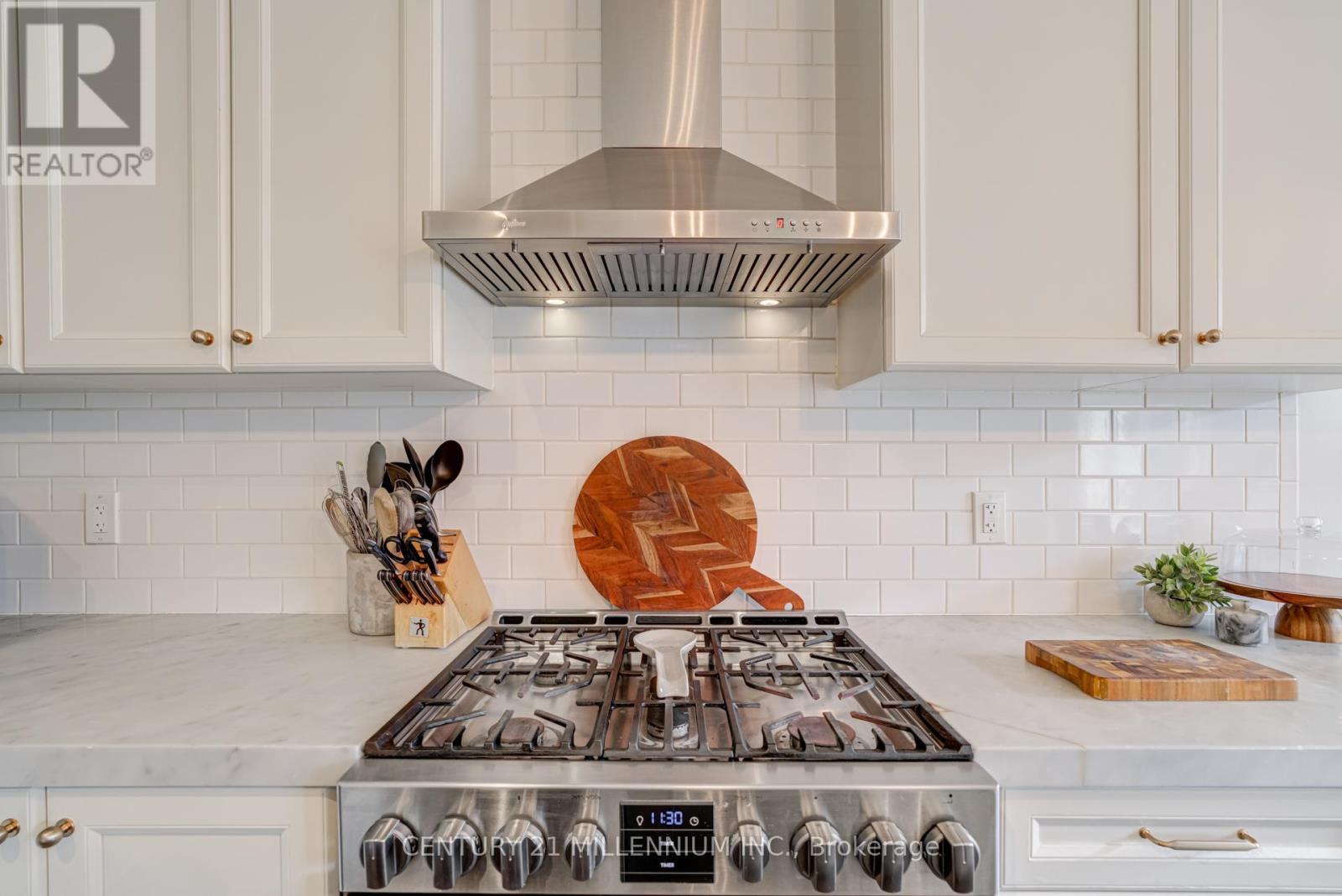 21 Weaver Terrace, New Tecumseth, ON - Indoor