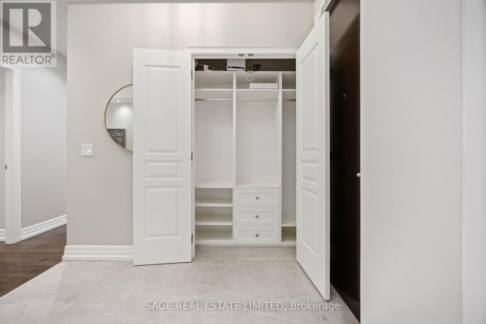 212 - 20 Burkebrook Place, Toronto, ON - Photo Showing Other Room