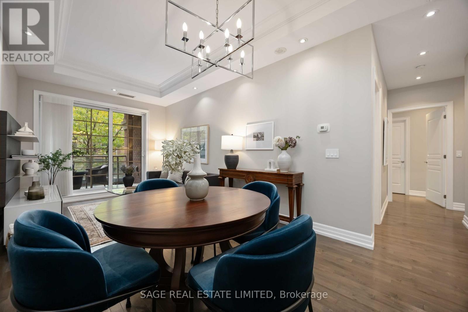 212 - 20 Burkebrook Place, Toronto, ON - Indoor Photo Showing Dining Room