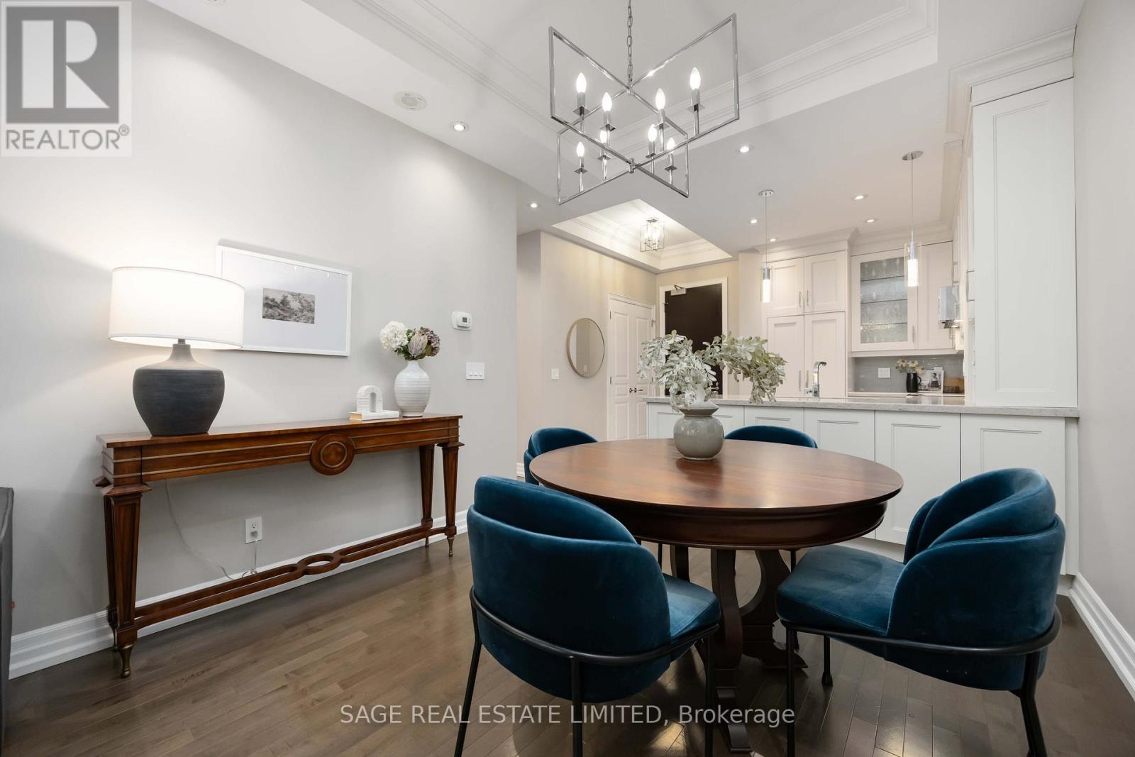 212 - 20 Burkebrook Place, Toronto, ON - Indoor Photo Showing Dining Room