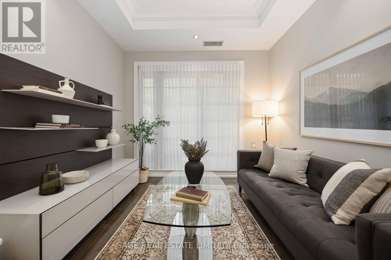 212 - 20 Burkebrook Place, Toronto, ON - Indoor Photo Showing Living Room