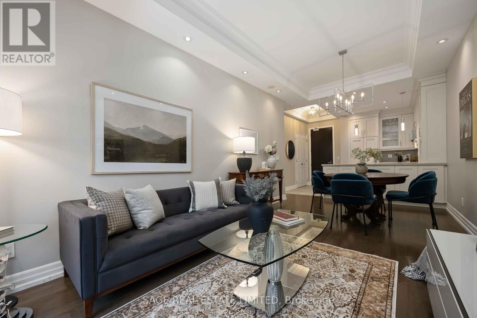 212 - 20 Burkebrook Place, Toronto, ON - Indoor Photo Showing Living Room