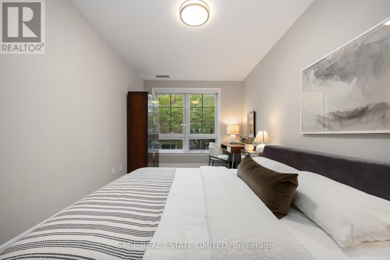 212 - 20 Burkebrook Place, Toronto, ON - Indoor Photo Showing Bedroom