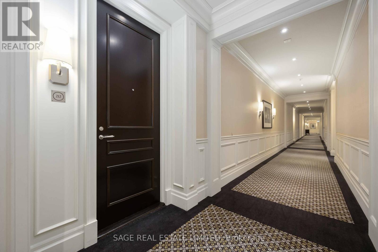 212 - 20 Burkebrook Place, Toronto, ON - Indoor Photo Showing Other Room