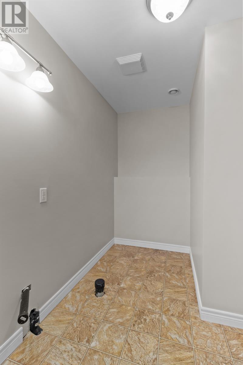 11 Long Beach Street, St. John'S, NL - Indoor Photo Showing Other Room