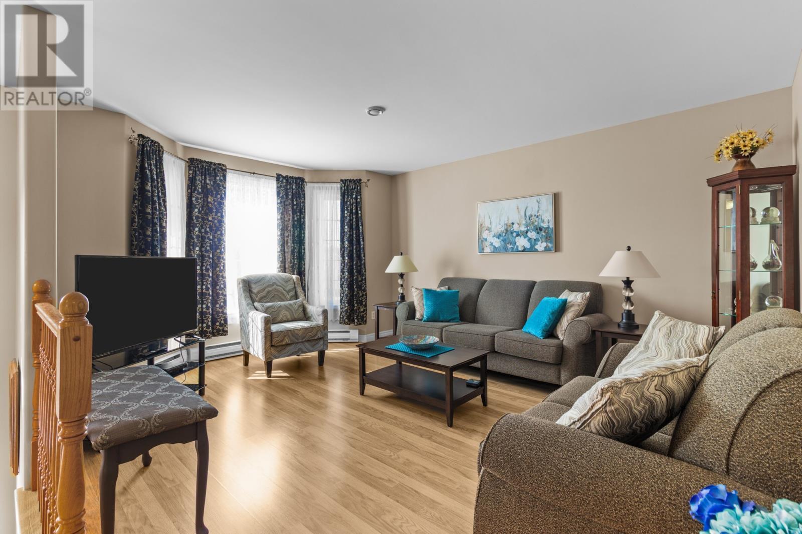 11 Long Beach Street, St. John'S, NL - Indoor Photo Showing Living Room