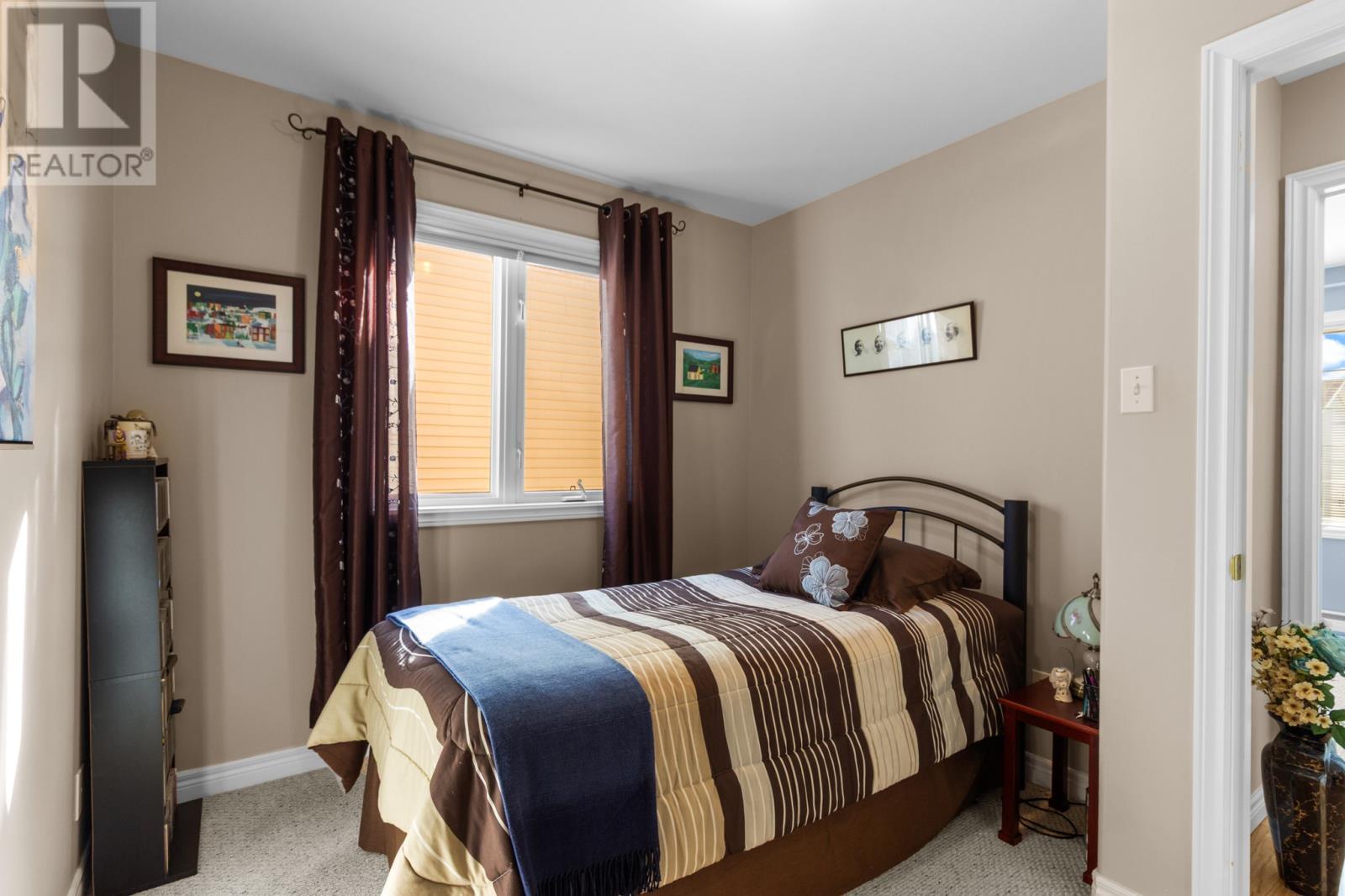 11 Long Beach Street, St. John'S, NL - Indoor Photo Showing Bedroom