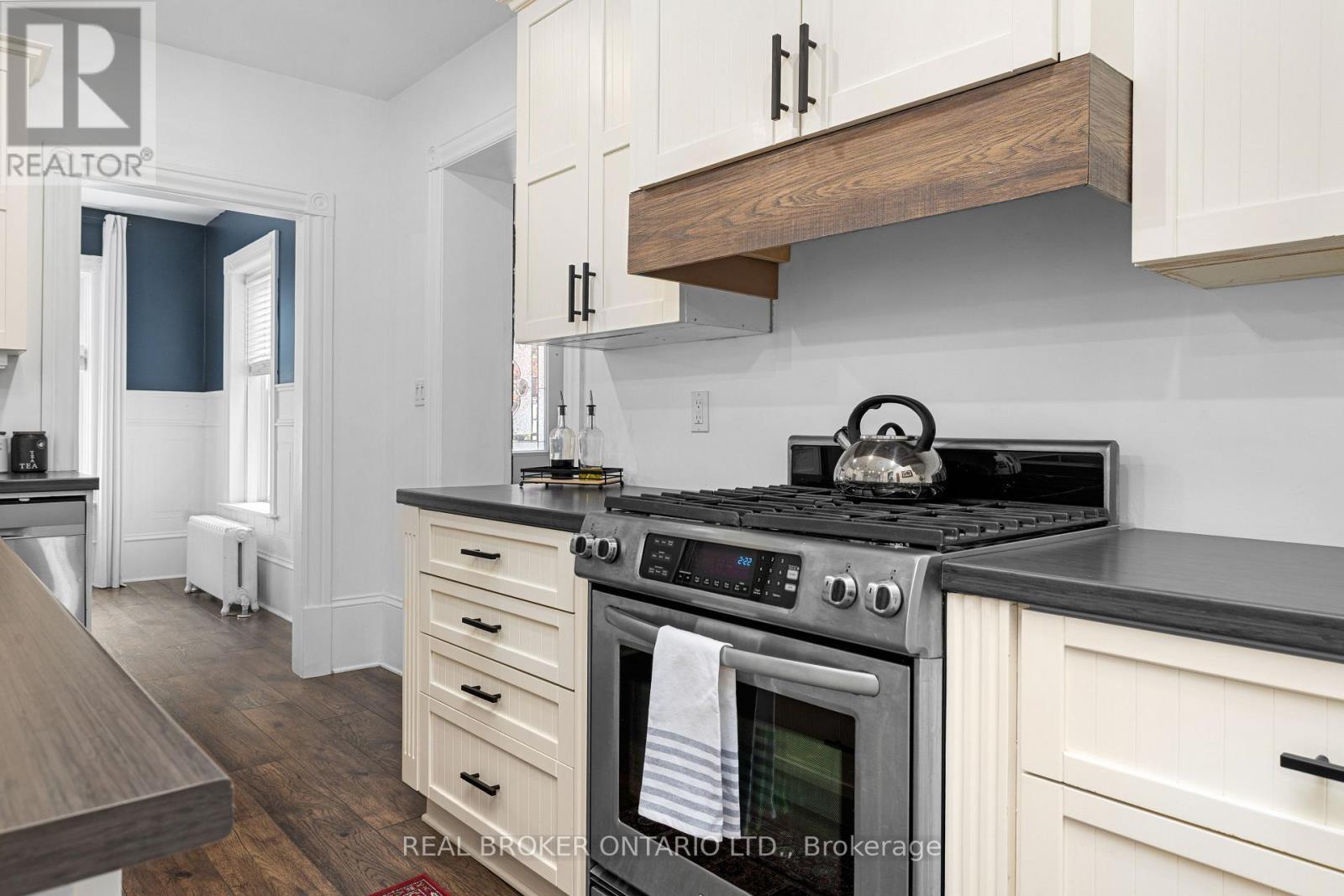 584 Jessup Street, Prescott, ON - Indoor Photo Showing Kitchen