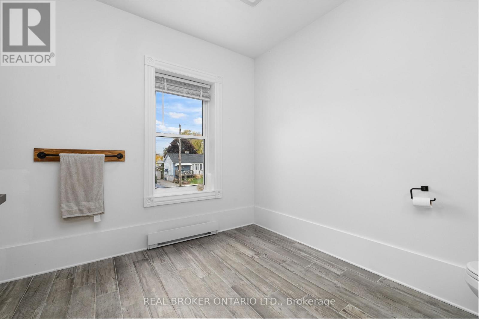 584 Jessup Street, Prescott, ON - Indoor Photo Showing Other Room