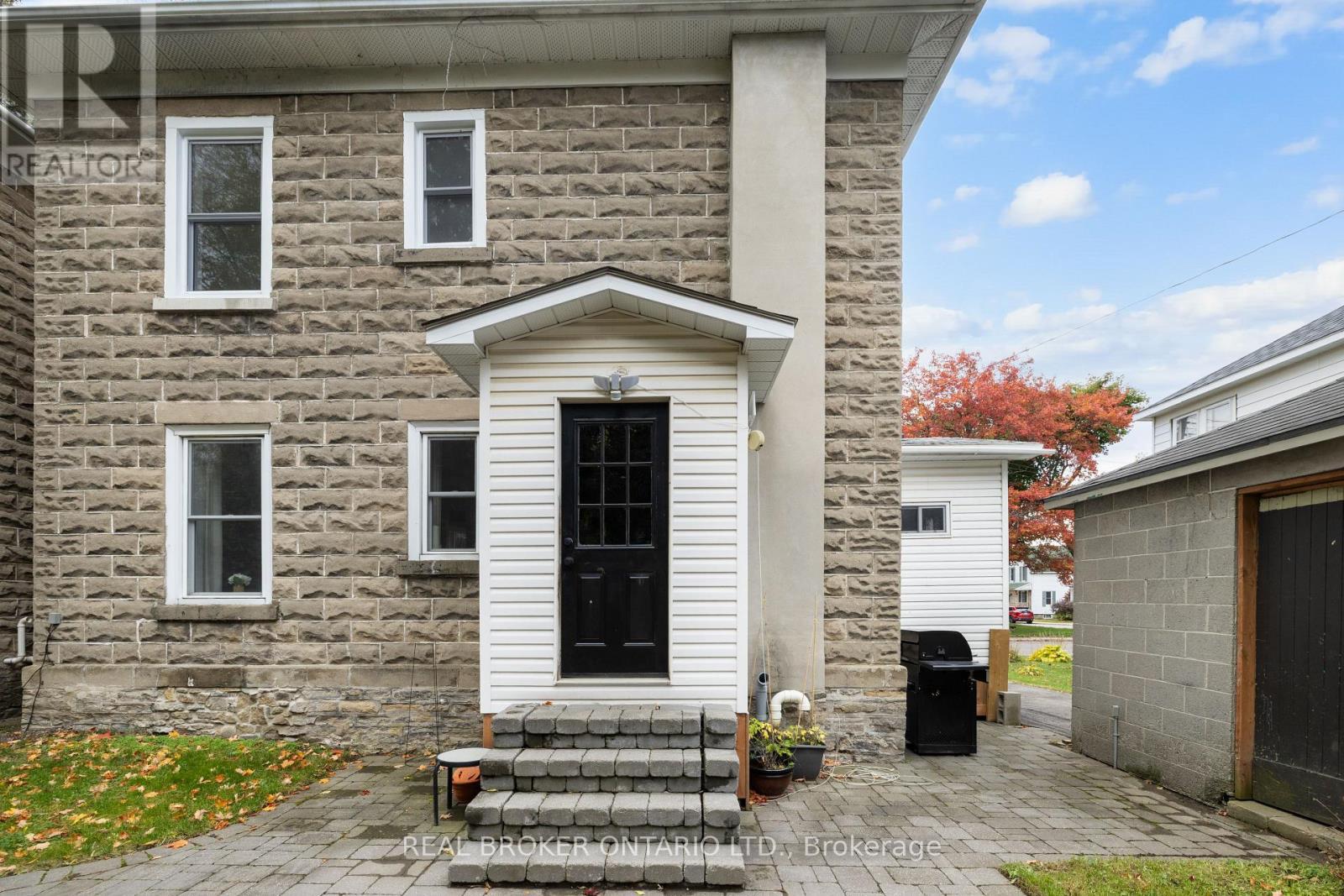 584 Jessup Street, Prescott, ON - Outdoor