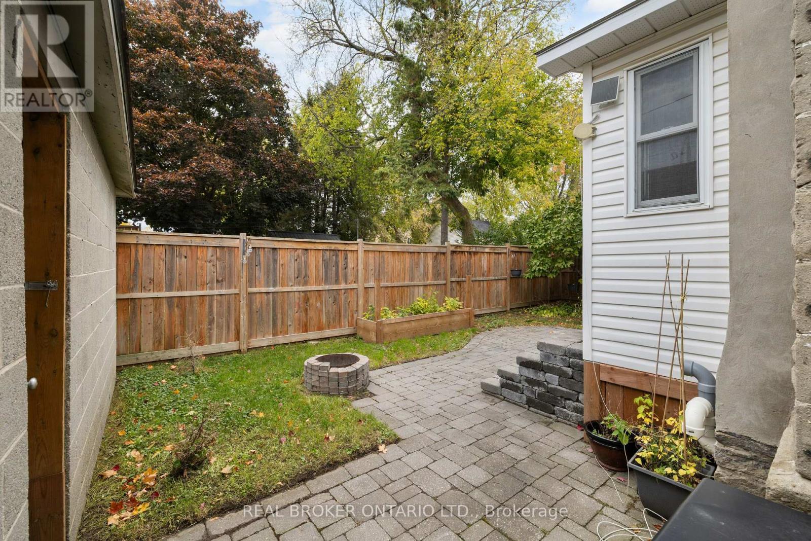 584 Jessup Street, Prescott, ON - Outdoor