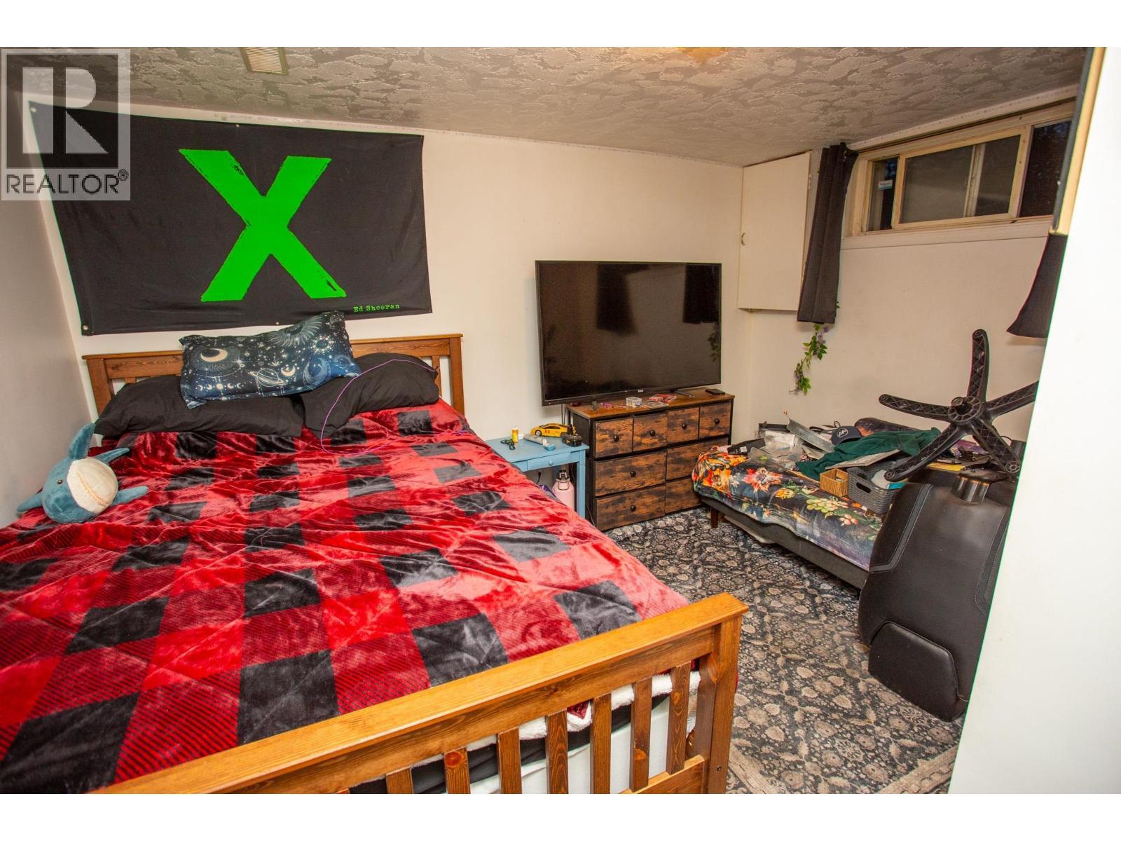 389 S Lyon Street, Prince George, BC - Indoor Photo Showing Bedroom