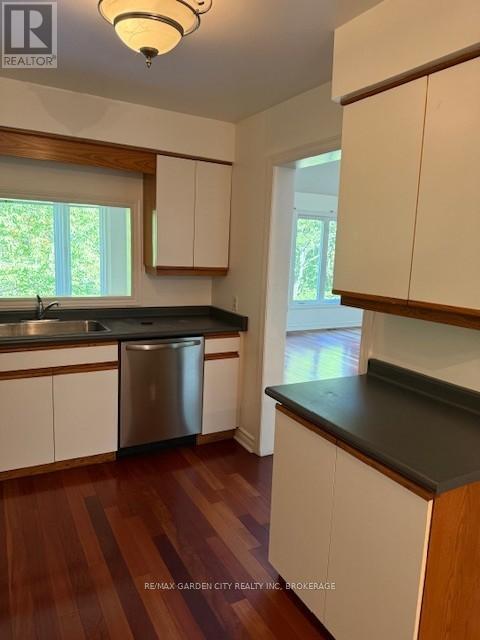 23 - 141 Welland Vale Road, St. Catharines (Grapeview), ON - Indoor Photo Showing Kitchen