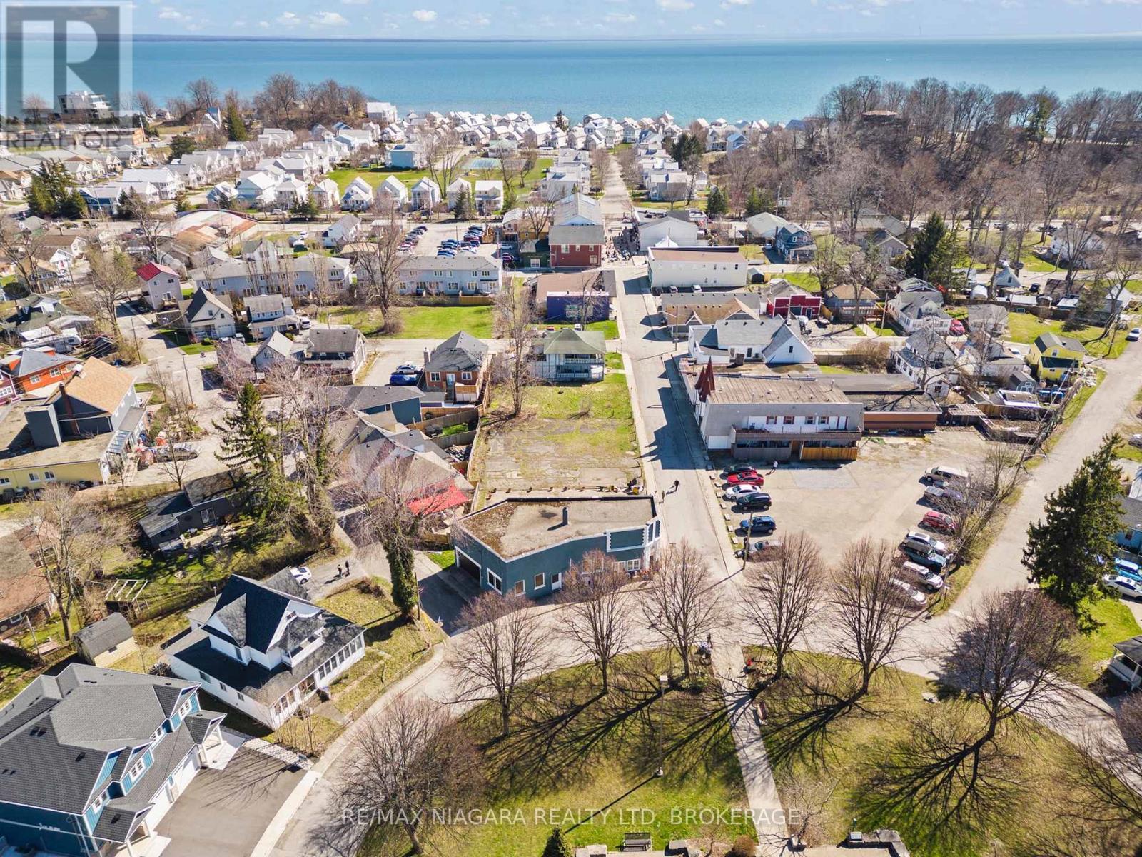 34 Queens Circle, Fort Erie (Crystal Beach), ON