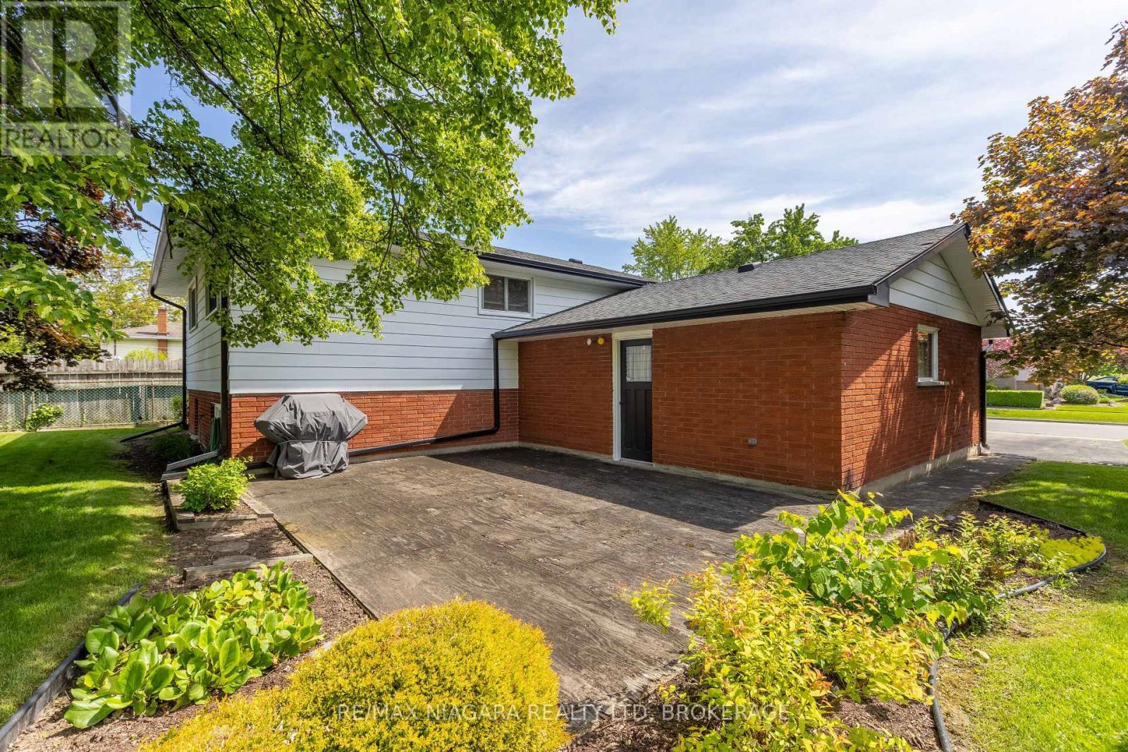 82 Westwood Crescent, Welland (Prince Charles), ON - Outdoor With Exterior