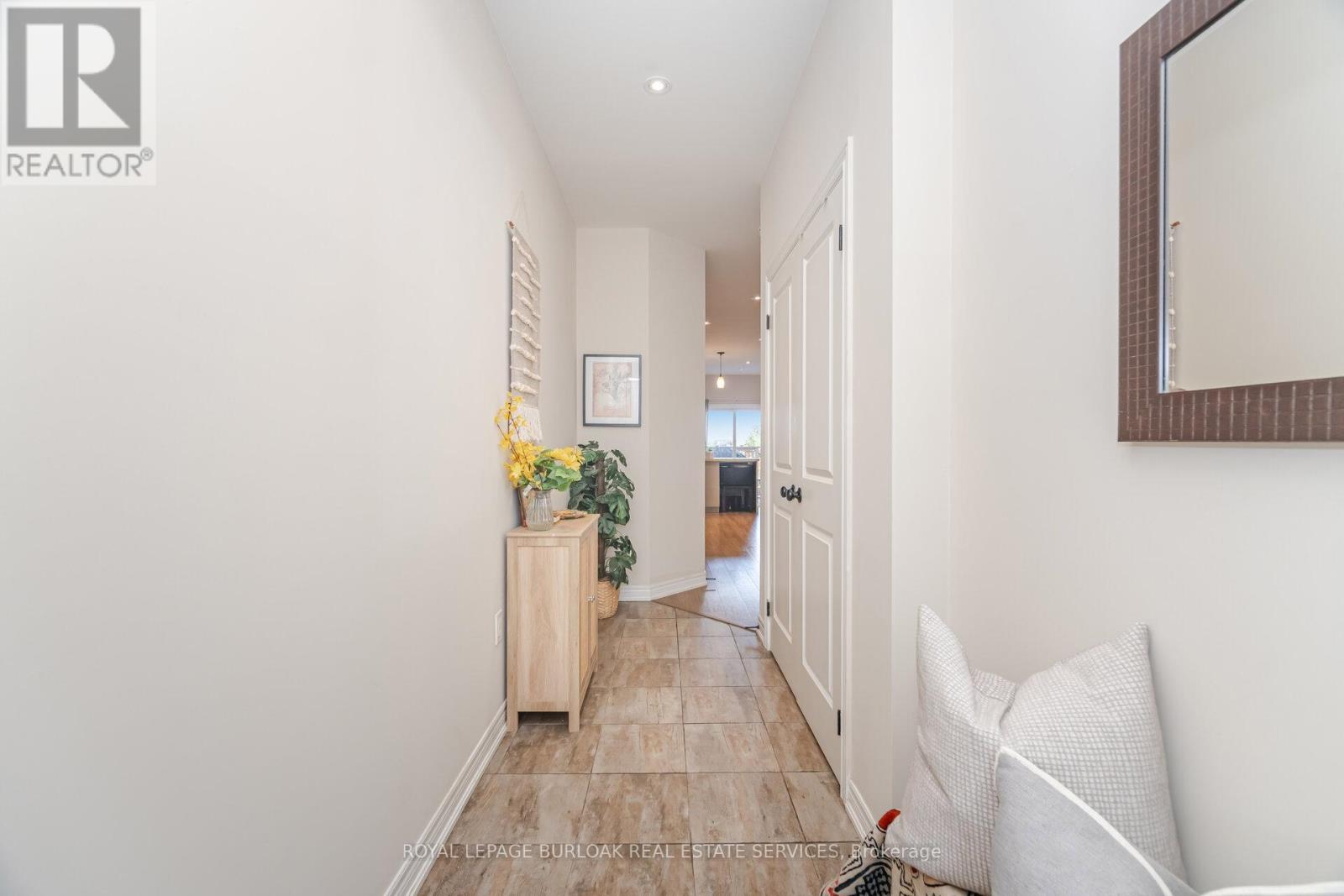 235 Mead Avenue, Hamilton, ON - Indoor Photo Showing Other Room