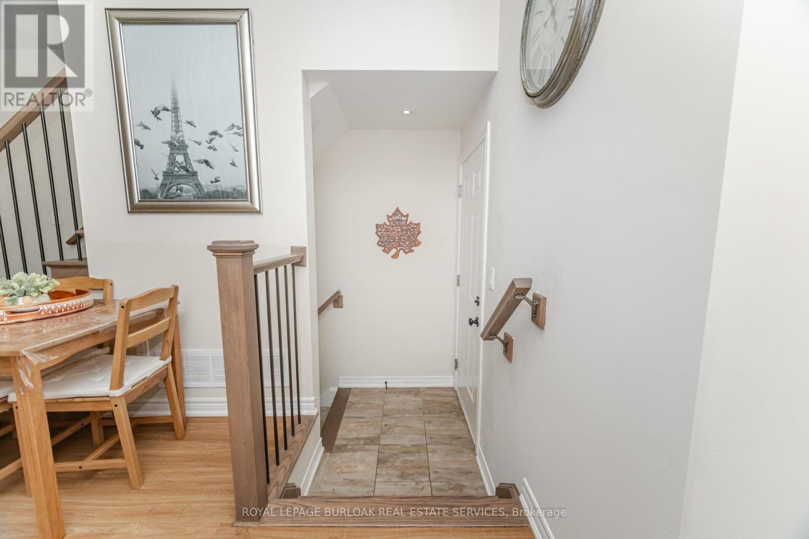 235 Mead Avenue, Hamilton, ON - Indoor