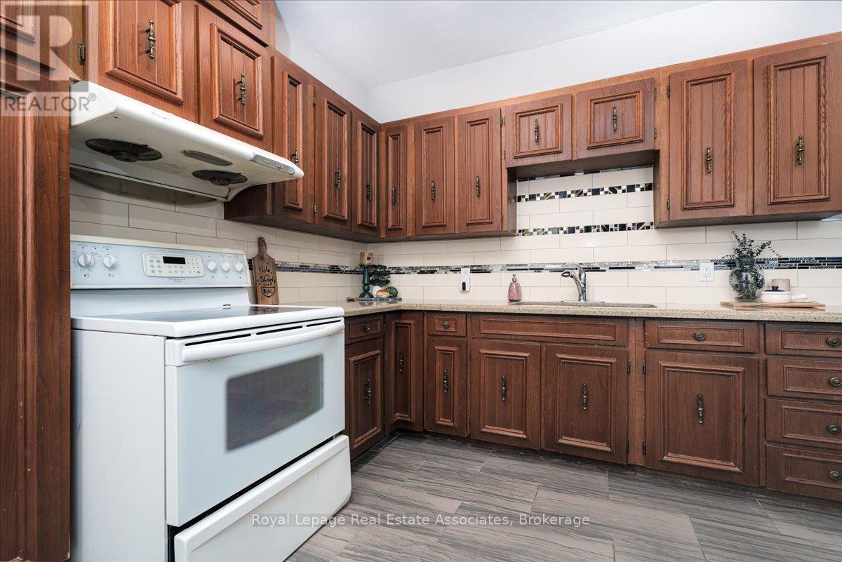 123 Market Street, Hamilton, ON