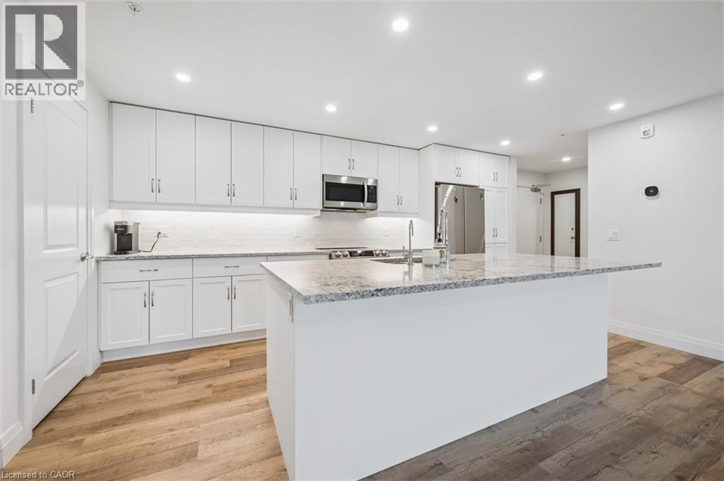 99A Farley Road Unit# 204, Fergus, ON - Indoor Photo Showing Kitchen With Upgraded Kitchen