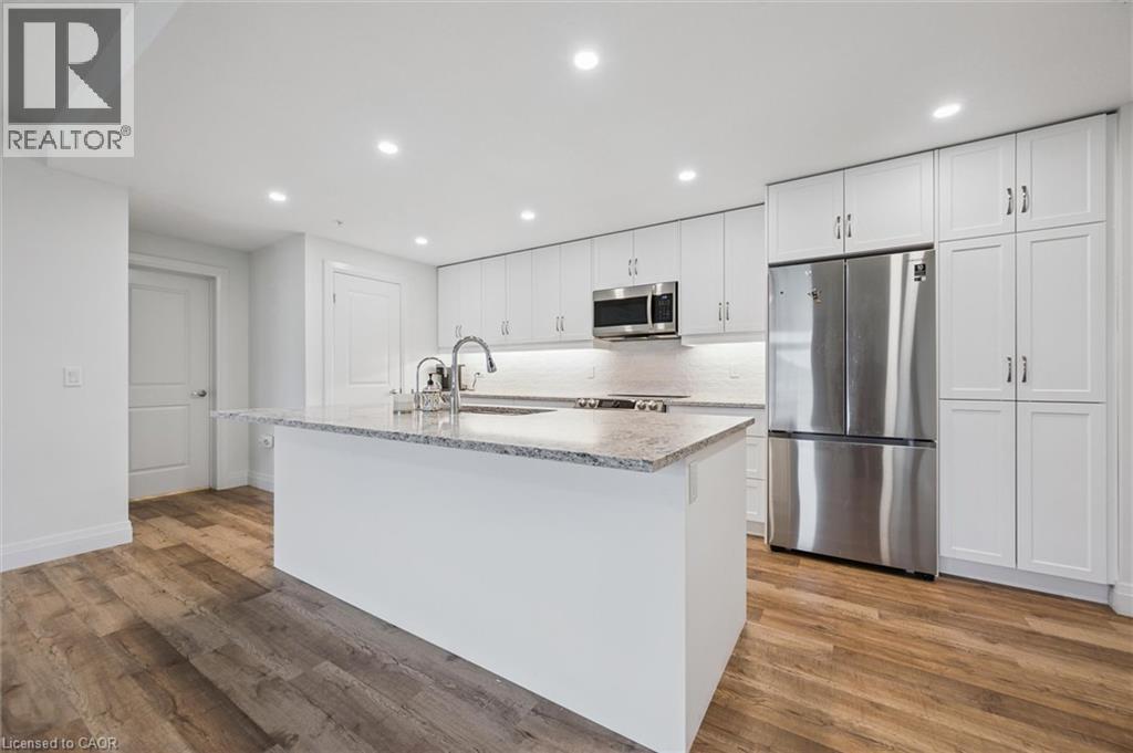 99A Farley Road Unit# 204, Fergus, ON - Indoor Photo Showing Kitchen With Upgraded Kitchen