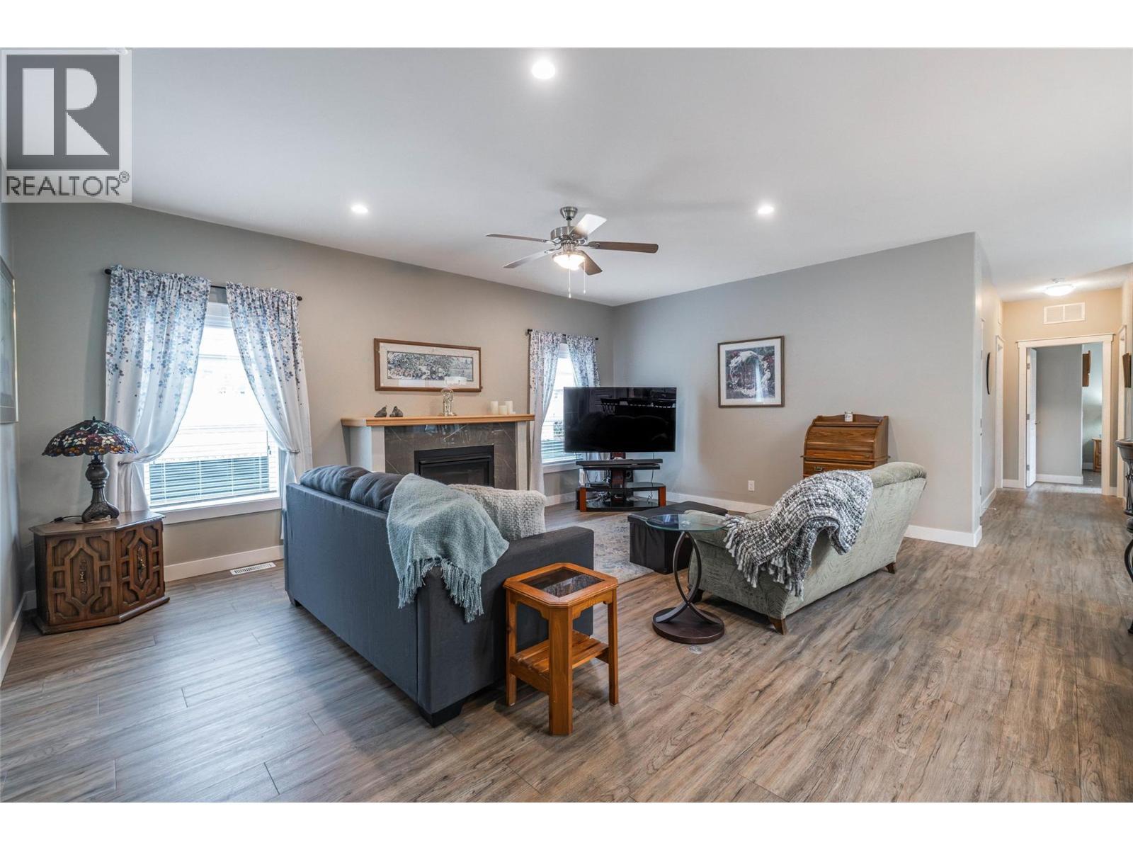 8300 Gallagher Lake Frontage Road Unit# 125, Oliver, BC