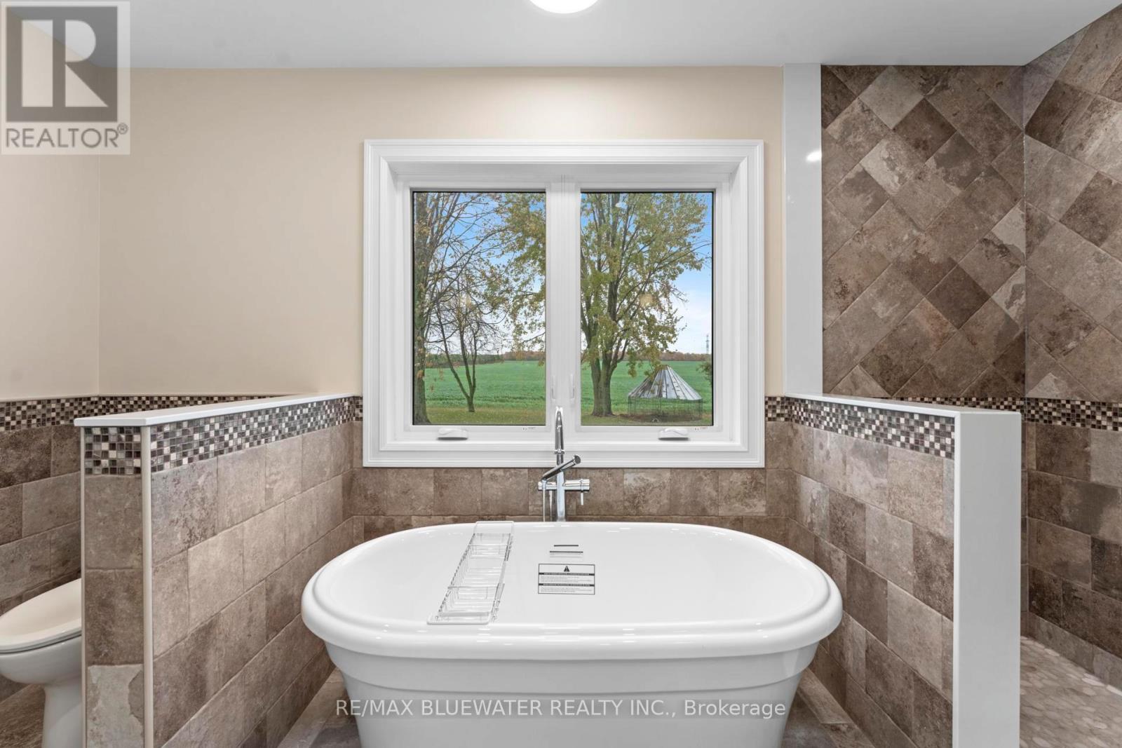 Ensuite Bath - 75184 Goshen Line, Bluewater (Stanley), ON - Indoor Photo Showing Bathroom
