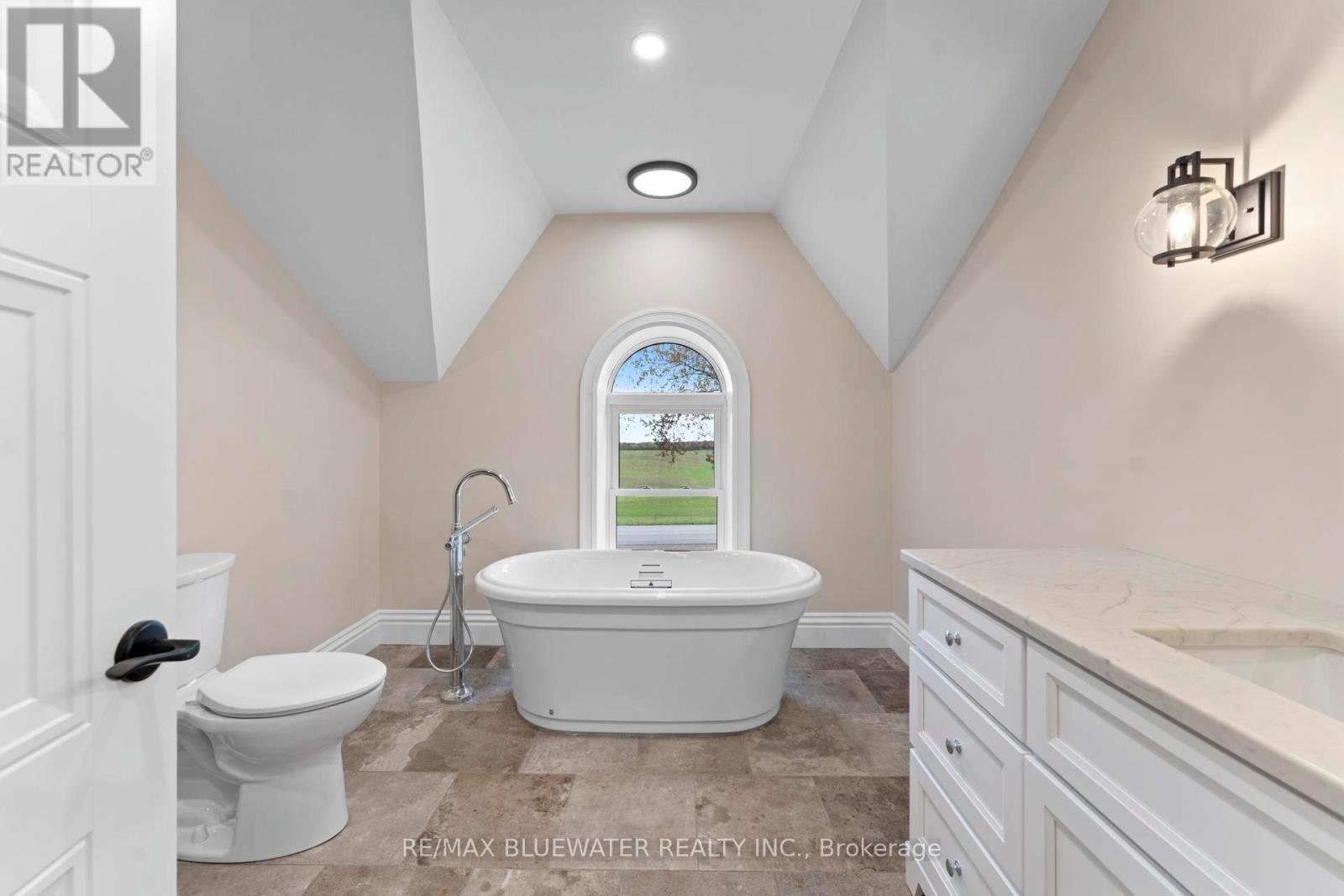 Second Level - 4pc Bathroom - 75184 Goshen Line, Bluewater (Stanley), ON - Indoor Photo Showing Bathroom