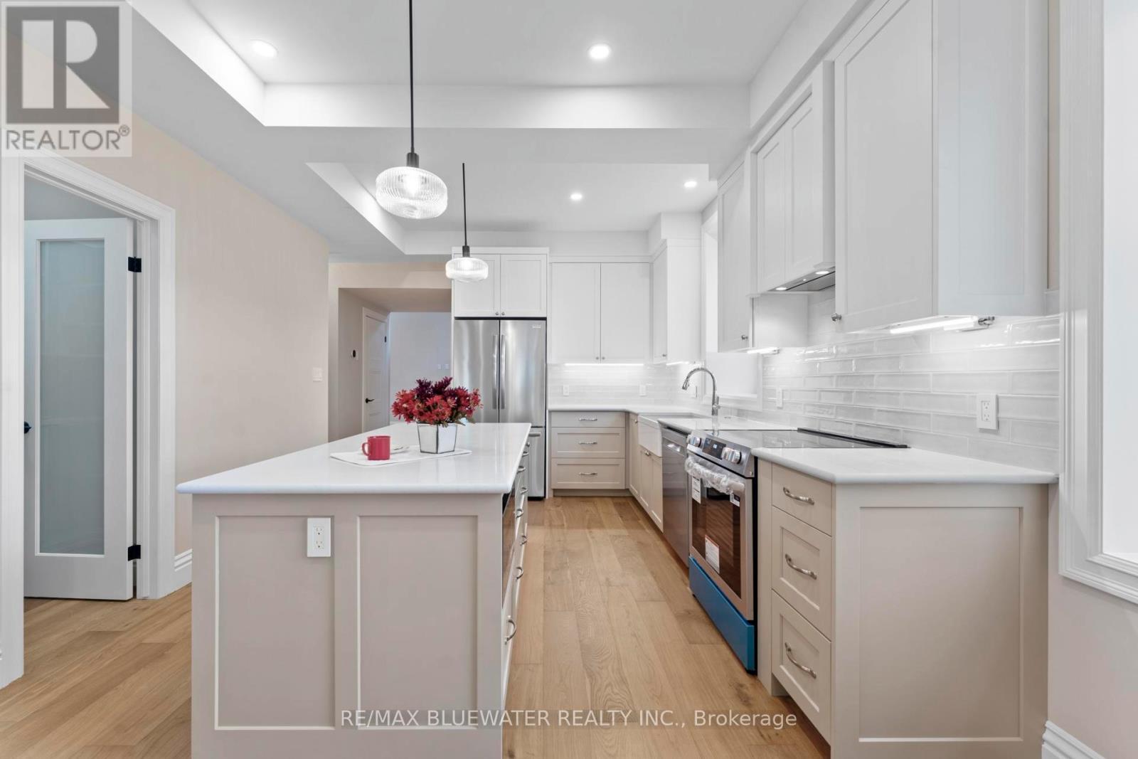 Kitchen - 75184 Goshen Line, Bluewater (Stanley), ON - Indoor Photo Showing Kitchen With Upgraded Kitchen