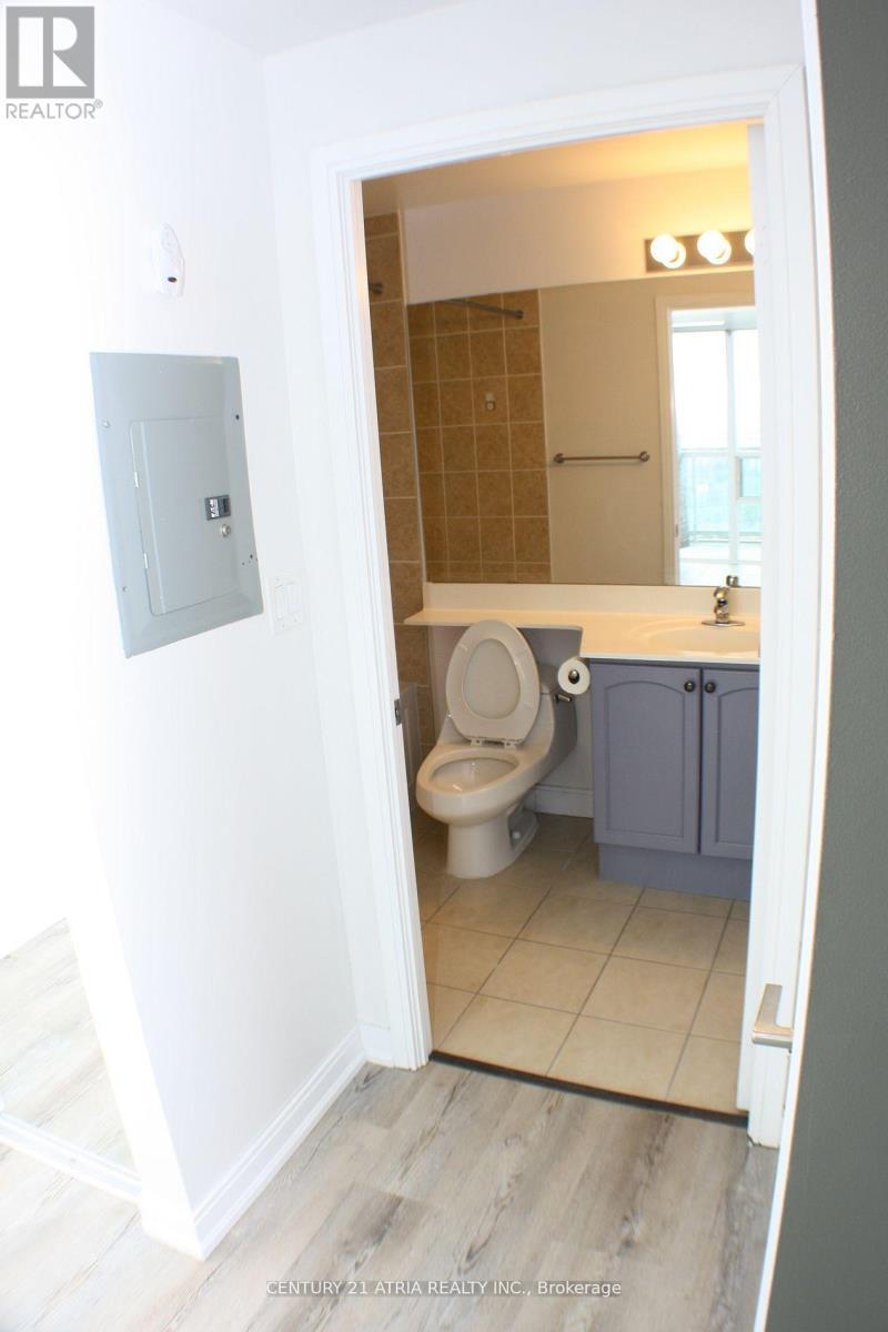 3010 - 80 Absolute Avenue, Mississauga, ON - Indoor Photo Showing Bathroom