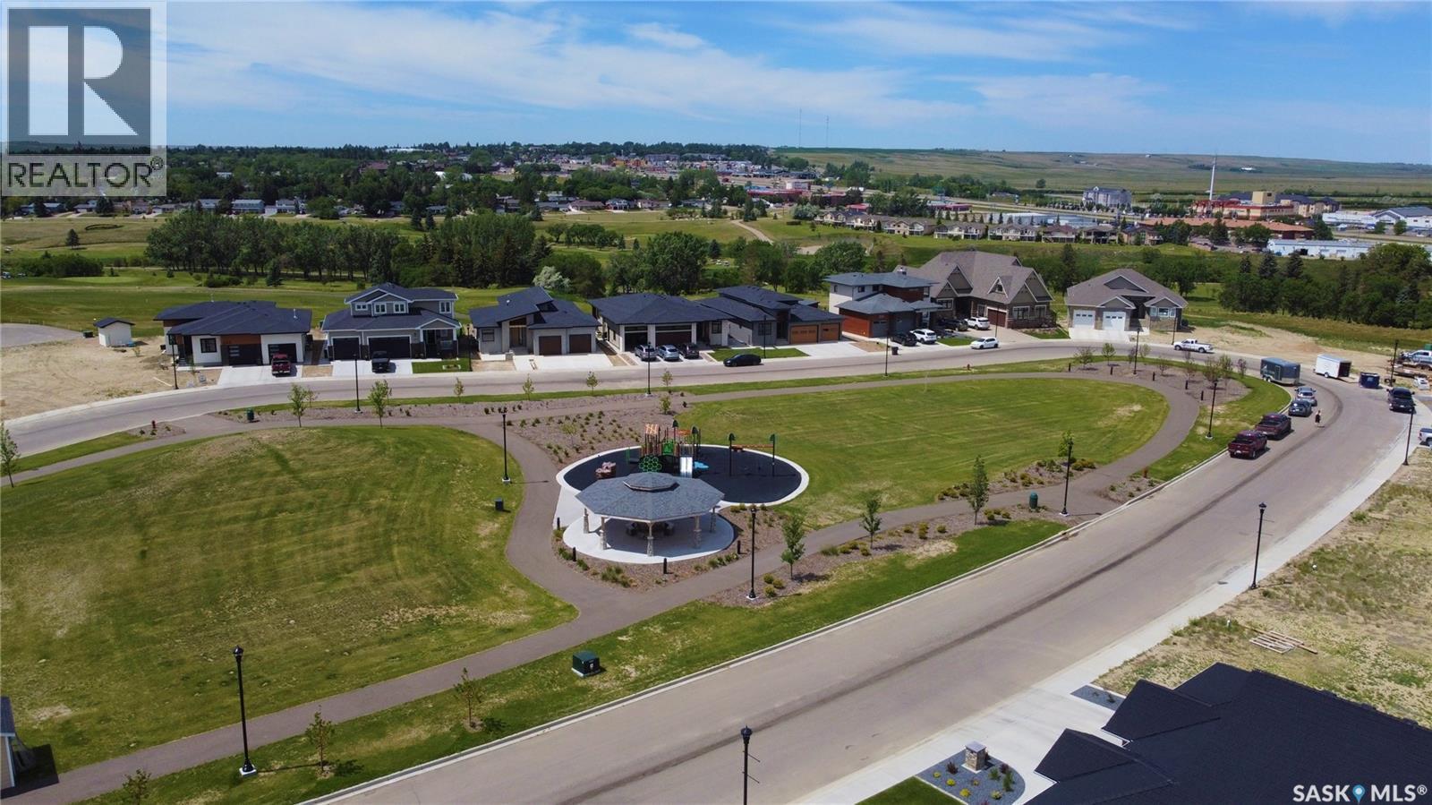 172 & 176 Cypress Point, Swift Current, SK