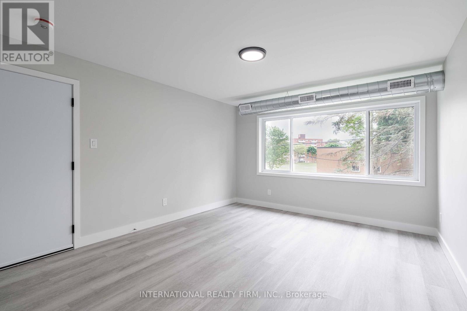 81 King Edward Avenue, London South, ON - Indoor Photo Showing Other Room